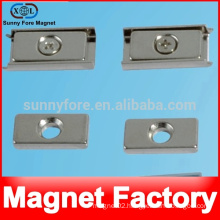 glass door magnet